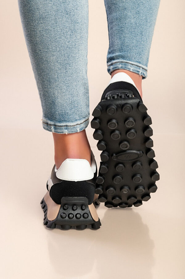 CHUNKY METALLIC TRAINERS IN BLACK - Image 4